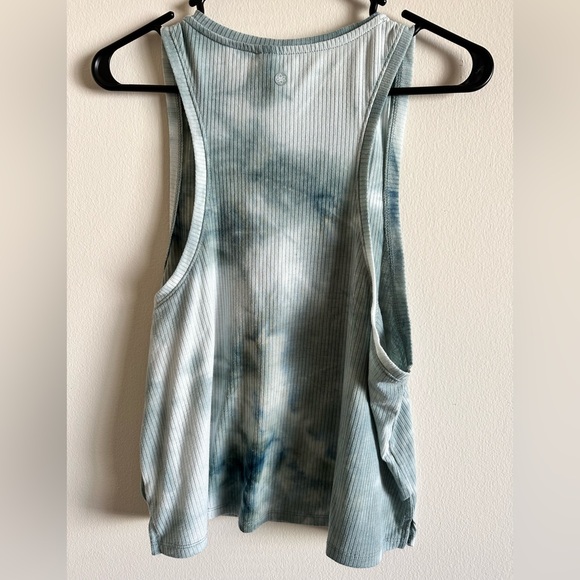 Cropped Ribbed Tank - Picture 2 of 2